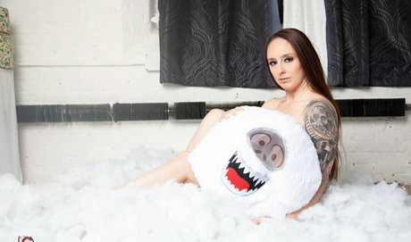 danikix アダルト女優 写真