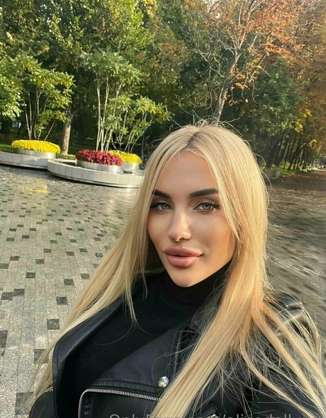 alicedollyua 女優 画像