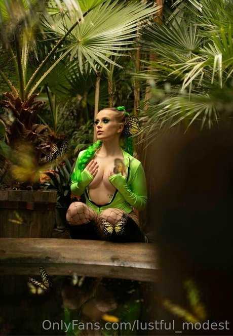 lustful modest ポルノスター パーフェクト 写真