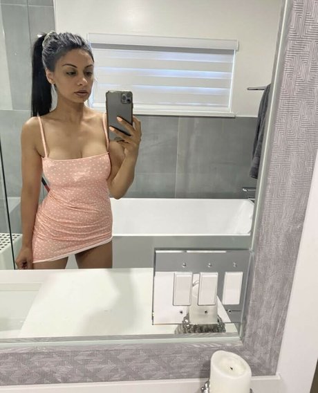 Skinnyroti xxxモデル 画像