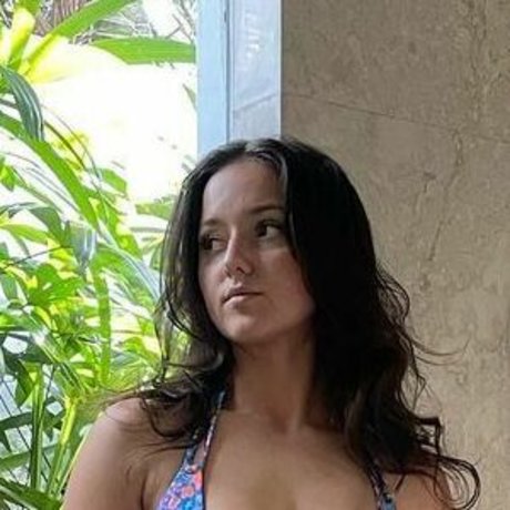 milliejane bakerr profile image