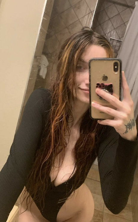 caelydavis トップポルノスター 画像