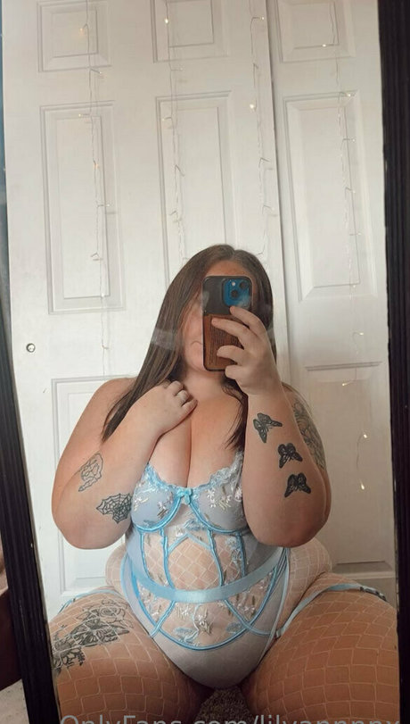 lilyannnnx ポルノスター 可愛い 画像