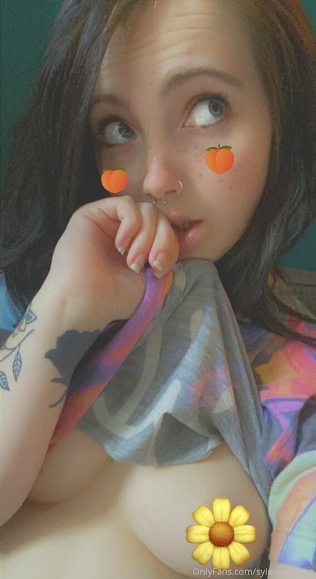 sylevanasfree アダルトモデル 画像