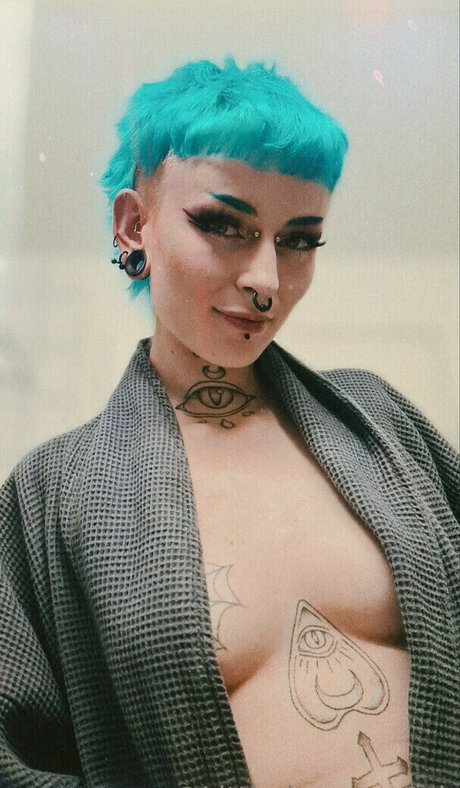 LittleDemonWitch ポルノモデル 写真