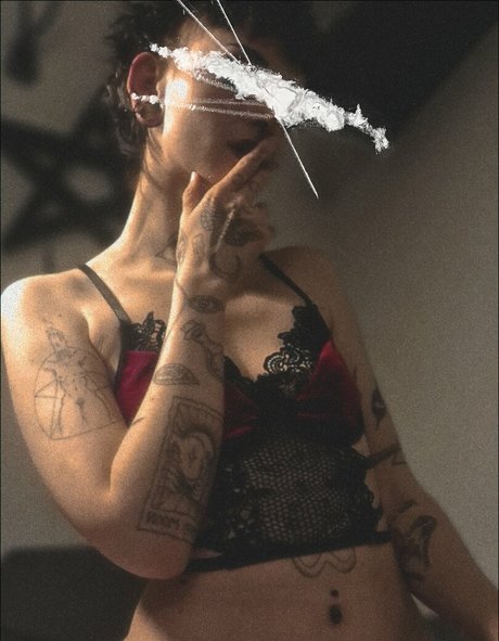 LittleDemonWitch 完璧なスター 写真