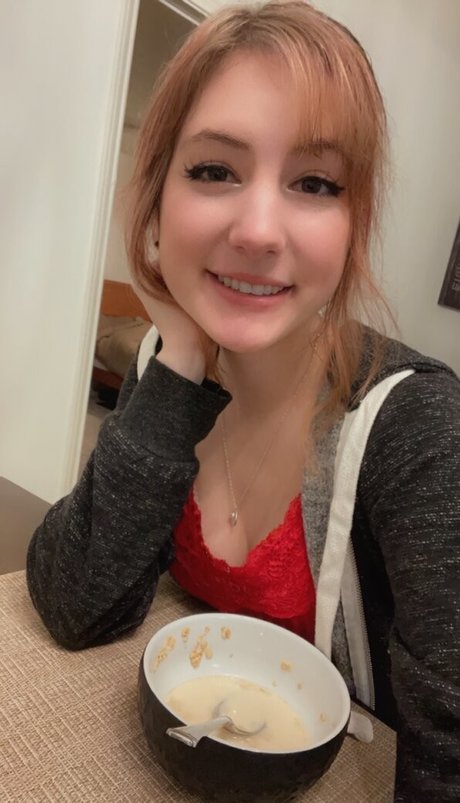 Bunimilk ポルノ女優 写真
