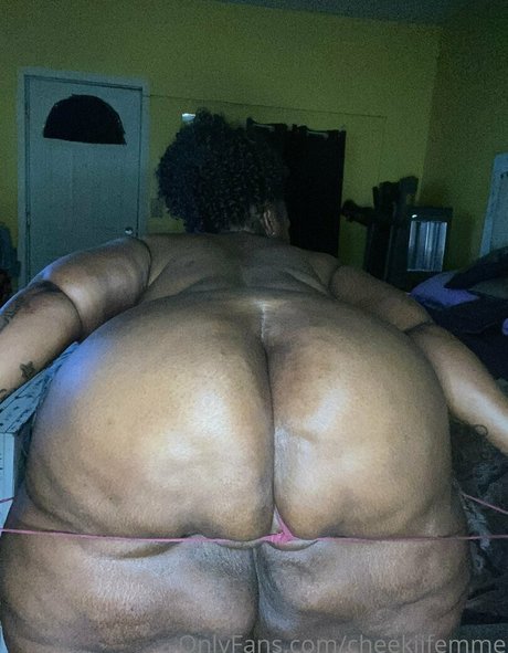 cheekiifemme セクシーモデル 写真