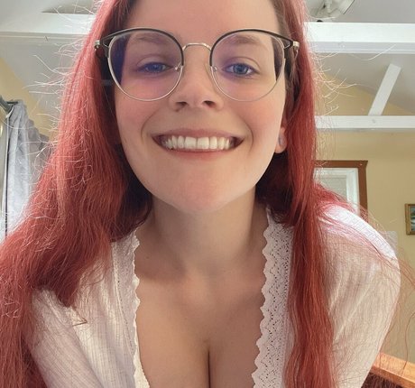 britneybaker かわいいスター 写真