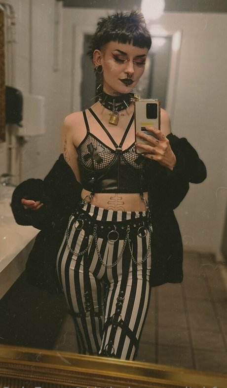 littledemonwitchfree ポルノスター 可愛い 写真