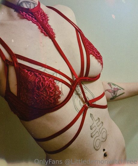 littledemonwitchfree エロティックなモデル 写真