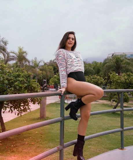 Jessika Alves セクシーなポルノスター 写真