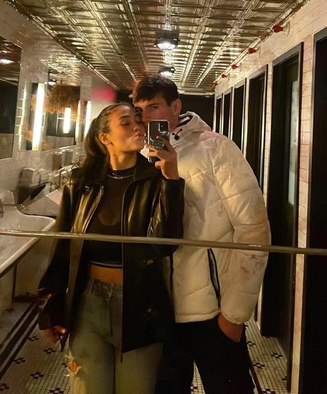alex papadonker セックスモデル 写真