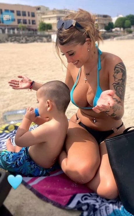 ダブル手コキ OnlyFans 限定 写真