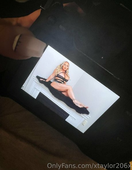 xtaylor206x ポルノスター 無料 写真