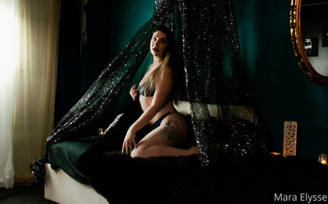 mara elysse スター 写真