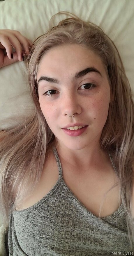 mara elysse 完璧なスター 写真
