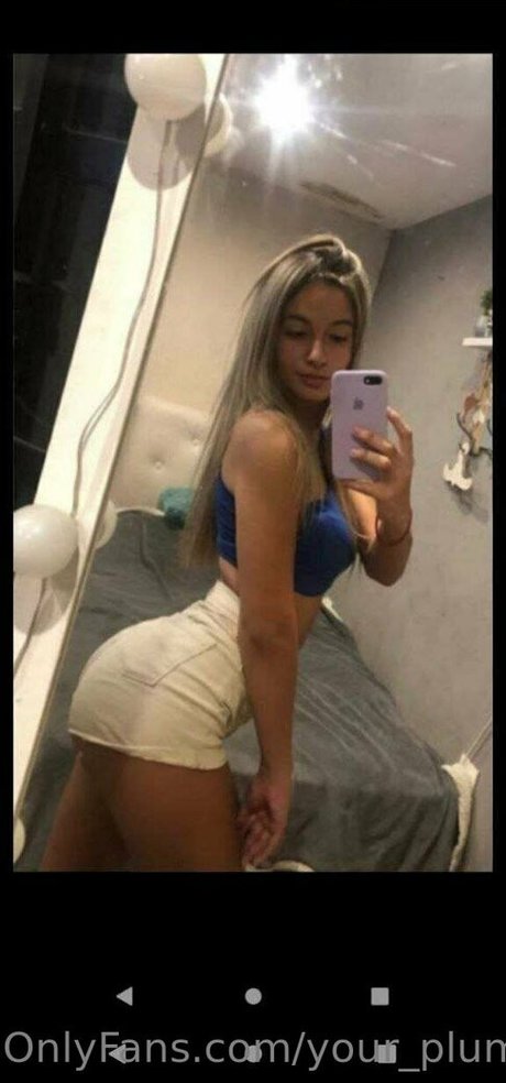 your plumpy ass 裸のモデル 写真