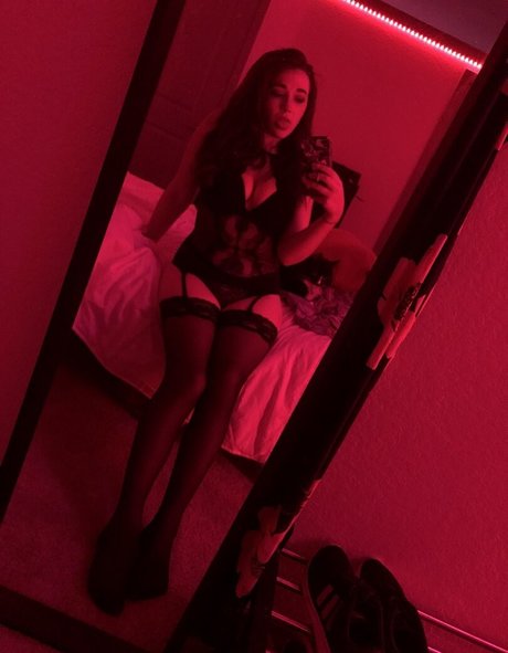 Emily Fox アートスター 写真