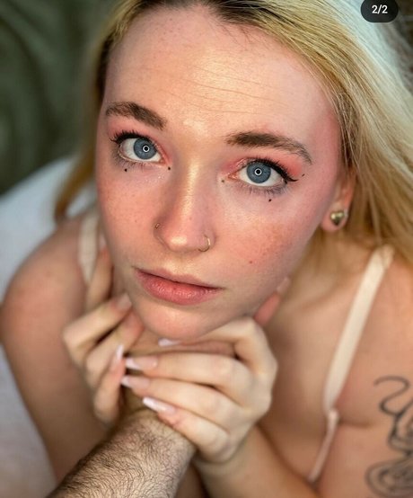 Emily Fox 美しいポルノスター 写真