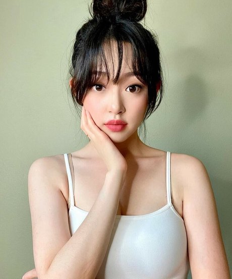 Jasmine Cho Jazzycho アダルトスター 写真