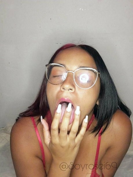 soyrosei69 セクシーモデル 写真