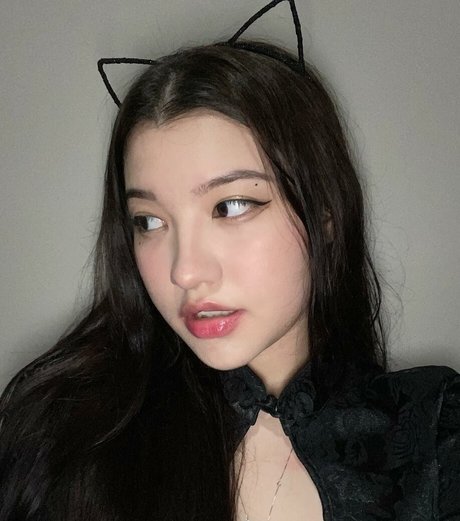 Clarettee セックス女優 写真