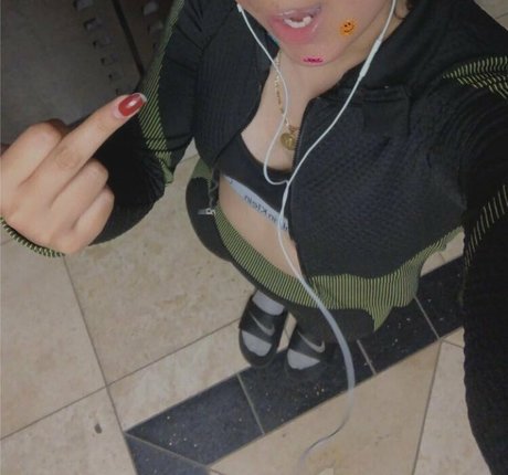 sluttedlola トップ女優 写真