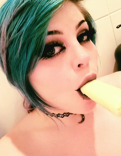the merr cat セクシーなスター 写真