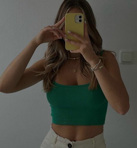 Paula Doeringer ホット女優 写真