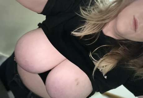 Mommmyyymilkersss ホット女優 画像