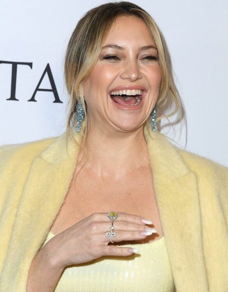 Kate Hudson ポルノモデル 写真