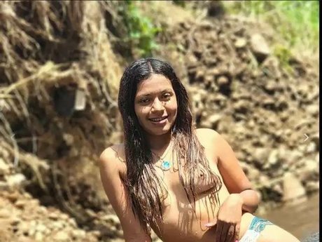 Yuli Rivera エロティックモデル 画像