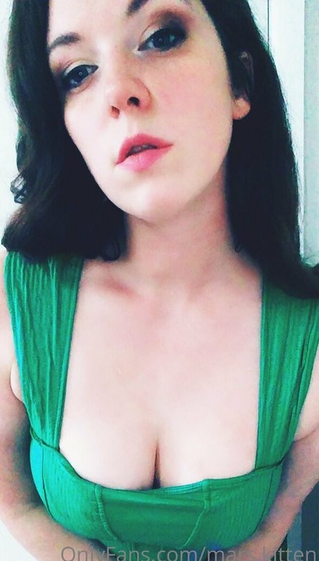 レズビアンの猫OnlyFans ホット 写真