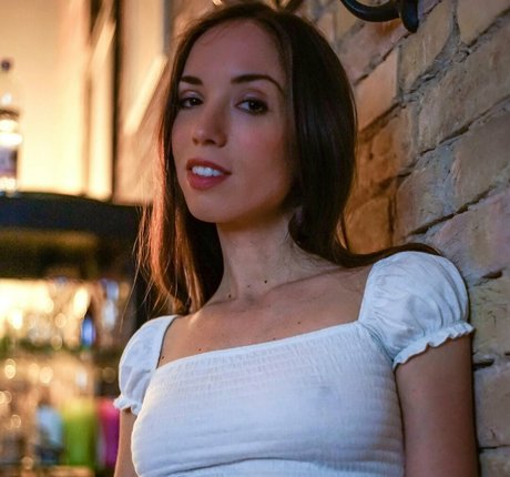 nina love1 free セクシーなポルノスター 写真