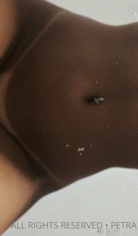 Petra Mattar 無料モデル 写真
