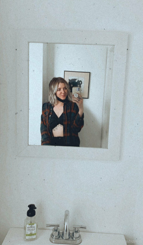 brookes world profile image