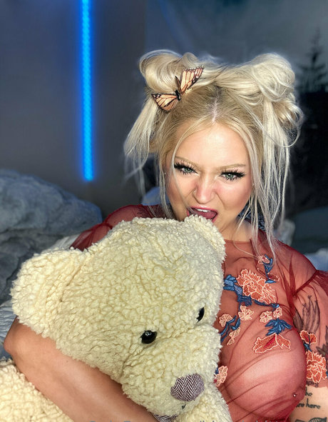クーガー熟女オンリーファンズ ポルノグラフィック 写真
