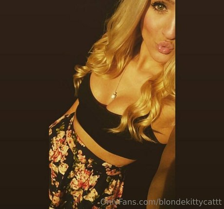 blondekittycattt 限定スター 写真