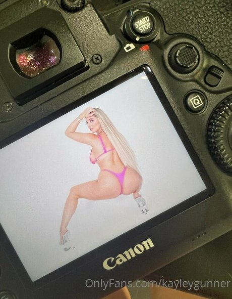 kayleygunner エロティックなスター 写真