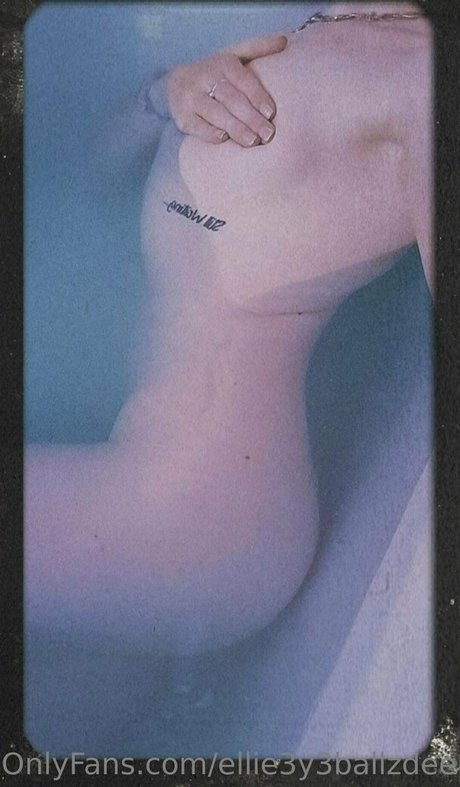ellie3y3ballzdeep ホット女優 写真