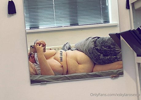 xskylarosex x トップモデル 画像