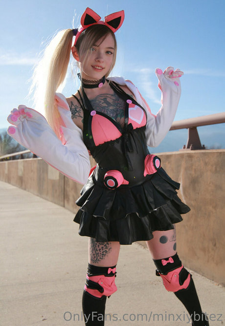 morganxlabs エロティック女優 写真