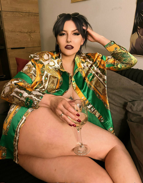 ms mecha ヌードのポルノスター 写真