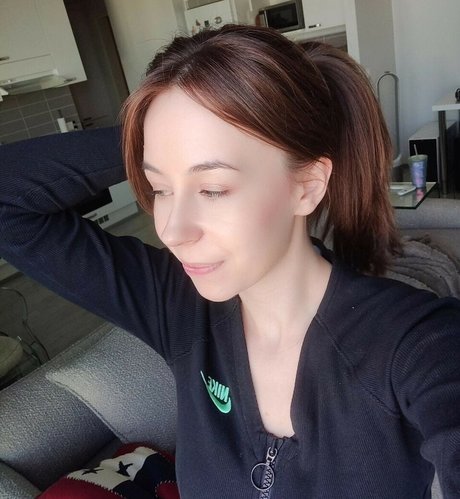 actuallyalisa かわいいモデル 画像