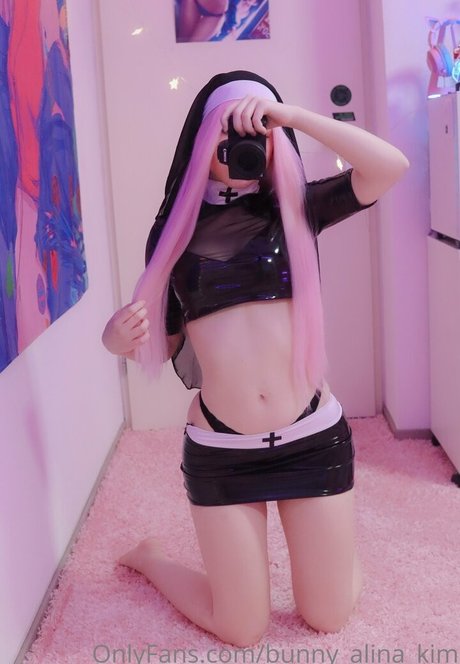 Bunny Alina Kim ポルノモデル 画像