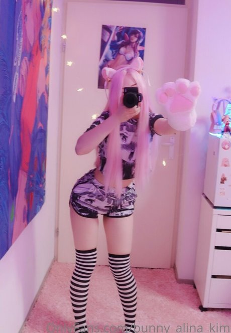 Bunny Alina Kim ポルノスター トップ 画像