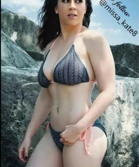Molly Nova トップモデル 写真