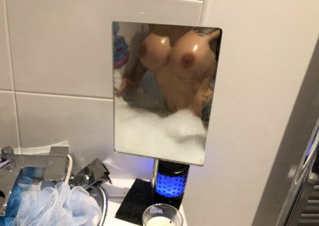 roxikeogh 裸のモデル 写真