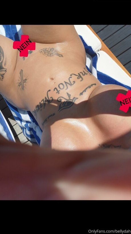 Bellydah ポルノスター 写真
